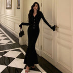 Elegant and fashionable black slim-fitting knitted fishtail long dress